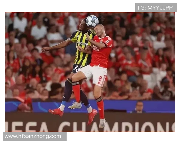 莱比锡狂胜本菲卡6-2神扑时刻引发争议判罚全场沸腾 莱比锡狂胜本菲卡6-2神扑时刻引发争议判罚全场沸腾